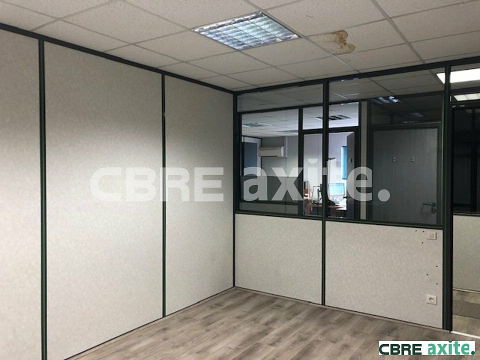 Bureau Location 38110 ROCHETOIRIN