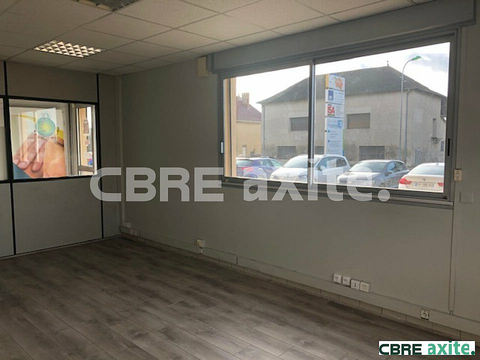 Bureau Location 38110 ROCHETOIRIN