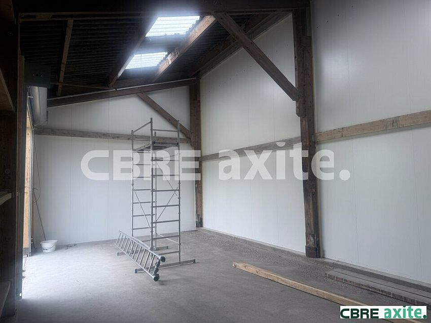 Entrepôt / Local d'activités Location 38110 SAINT-DIDIER-DE-LA-TOUR