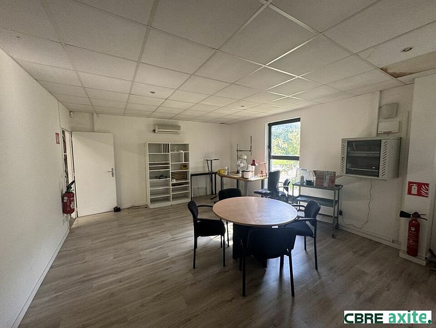 Local d'activités Location 38600 FONTAINE