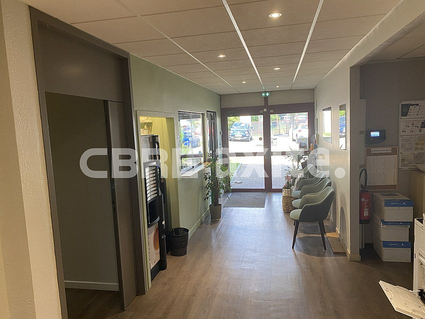 Bureau Vente 38080 L ISLE D ABEAU