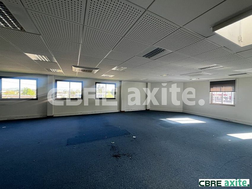 Bureau Vente 38300 DOMARIN