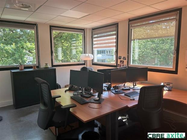 Bureau Location 38240 MEYLAN
