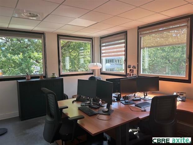 Bureau Location 38240 MEYLAN