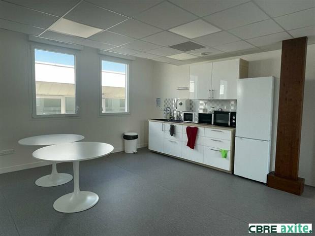 Bureau Location 38320 EYBENS