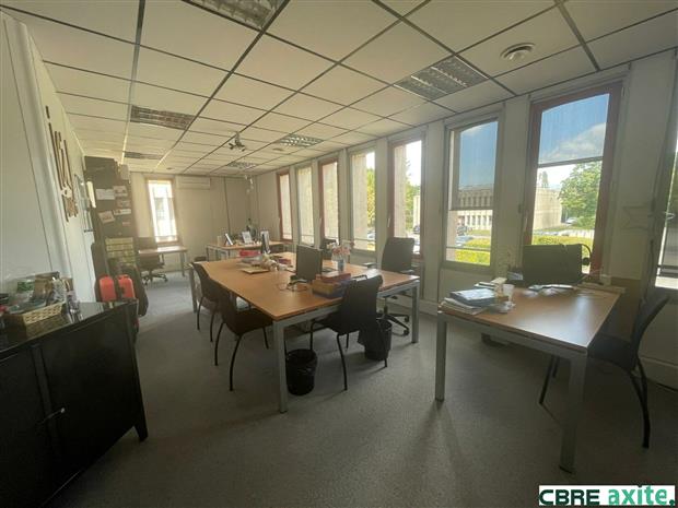 Bureau Location 38240 MEYLAN