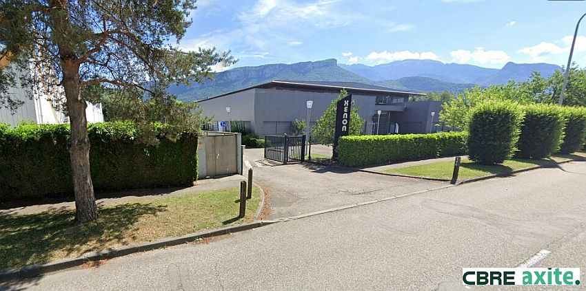 Bureau Location 38430 MOIRANS