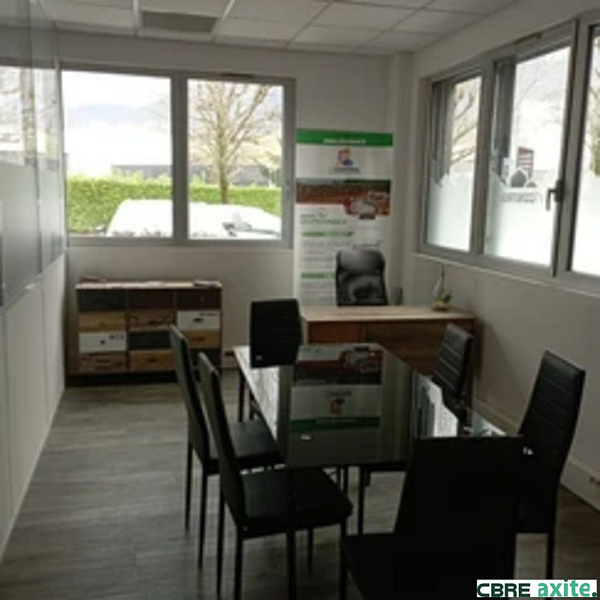 Bureau Location 38430 MOIRANS