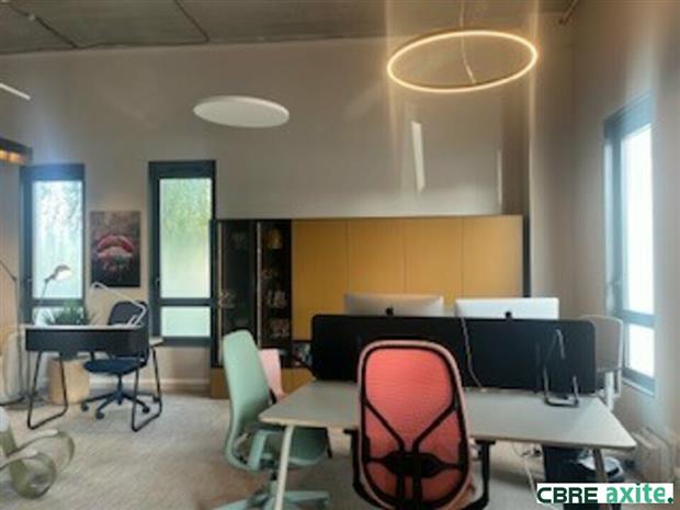 Bureau Location 38090 VAULX-MILIEU