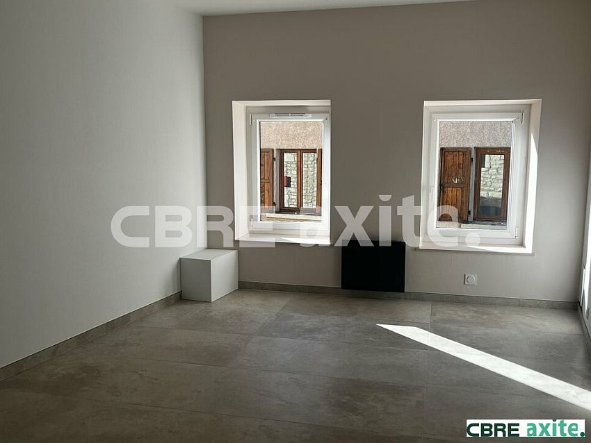 Bureau Location 38080 L'ISLE-D'ABEAU