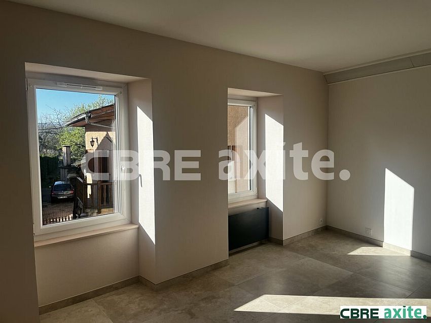 Bureau Location 38080 L'ISLE-D'ABEAU