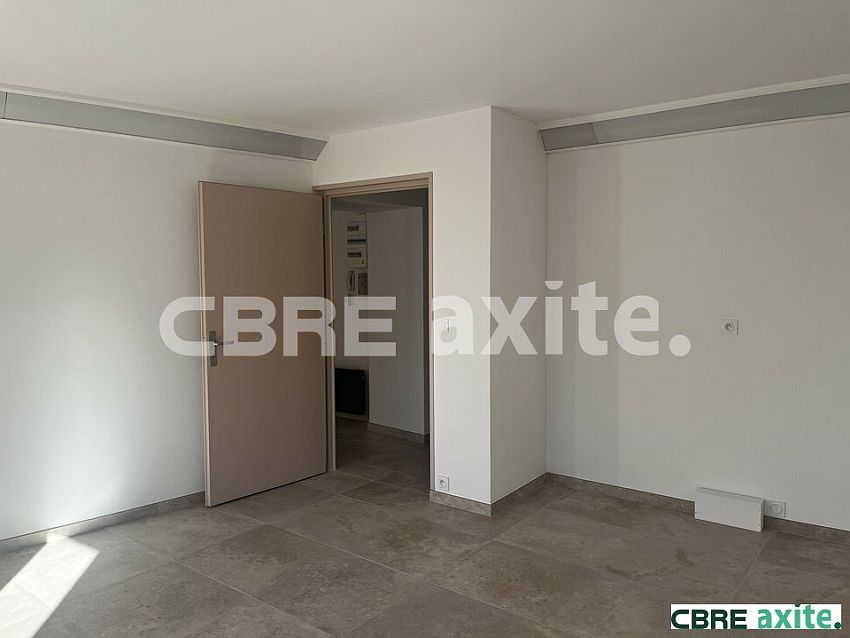 Bureau Location 38080 L'ISLE-D'ABEAU