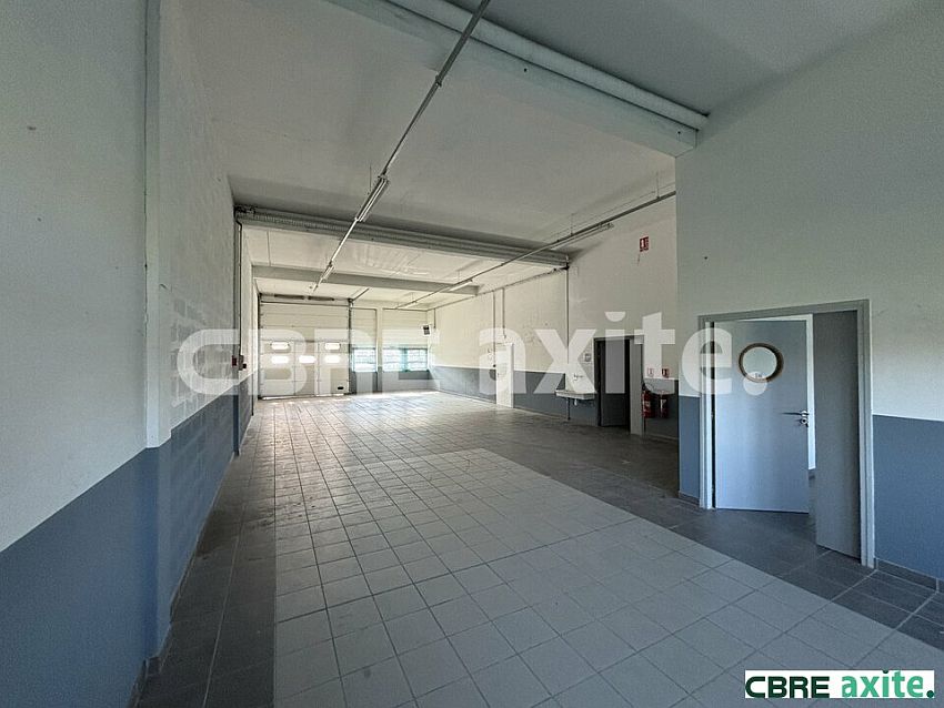 Local d'activités Location 38090 VILLEFONTAINE