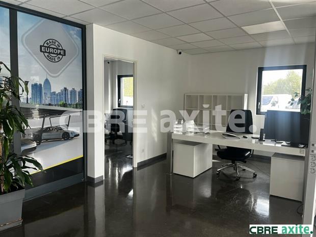 Local d'activités Location 38300 NIVOLAS-VERMELLE