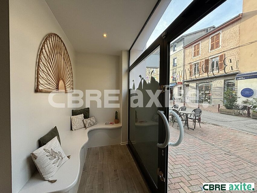 Commerce Location 38300 BOURGOIN-JALLIEU