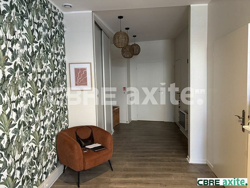 Commerce Location 38300 BOURGOIN-JALLIEU