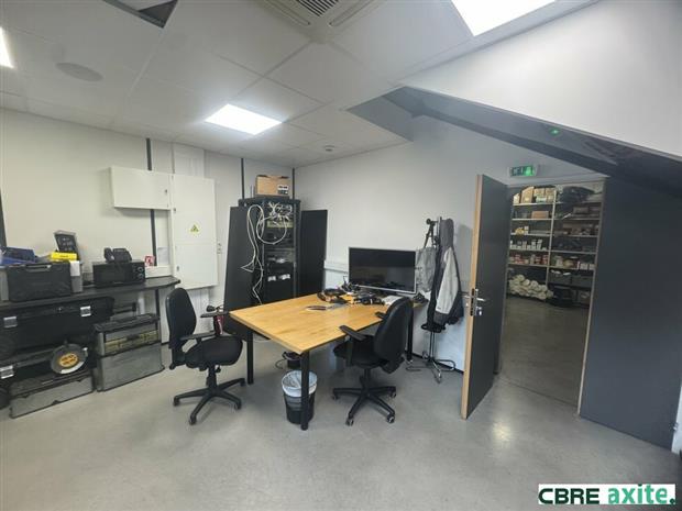 Local d'activités Location 38100 GRENOBLE