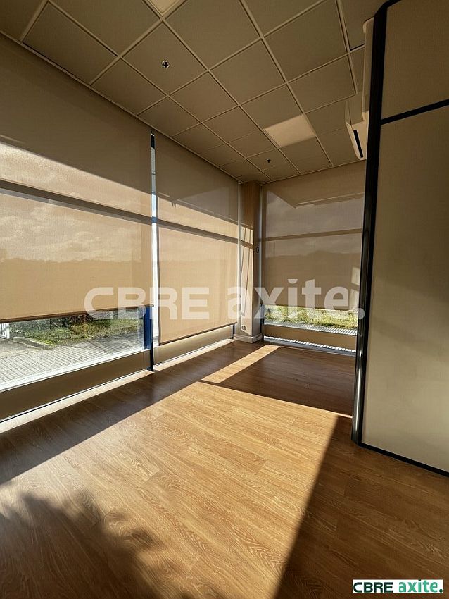 Bureau Location 38090 VAULX MILIEU