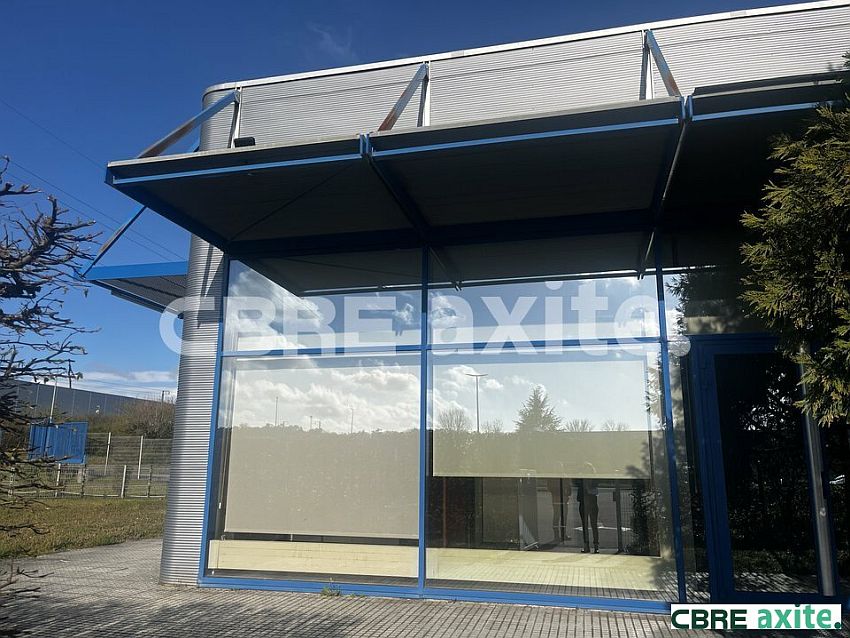 Bureau Location 38090 VAULX MILIEU