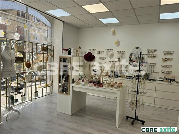 Commerce Location 38300 BOURGOIN JALLIEU