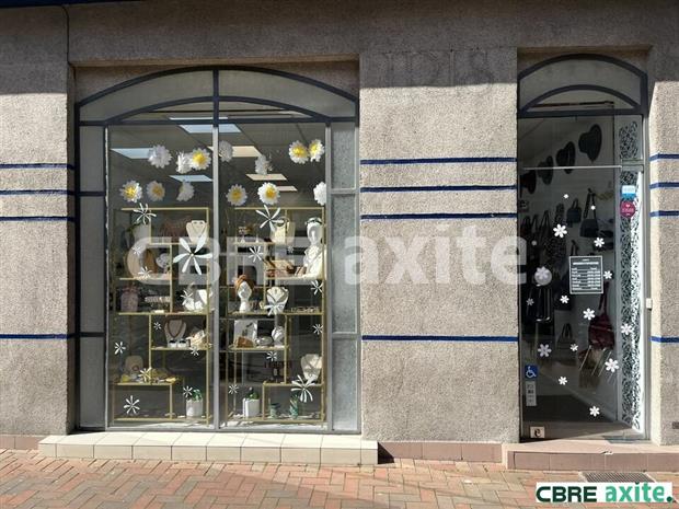 Commerce Location 38300 BOURGOIN JALLIEU