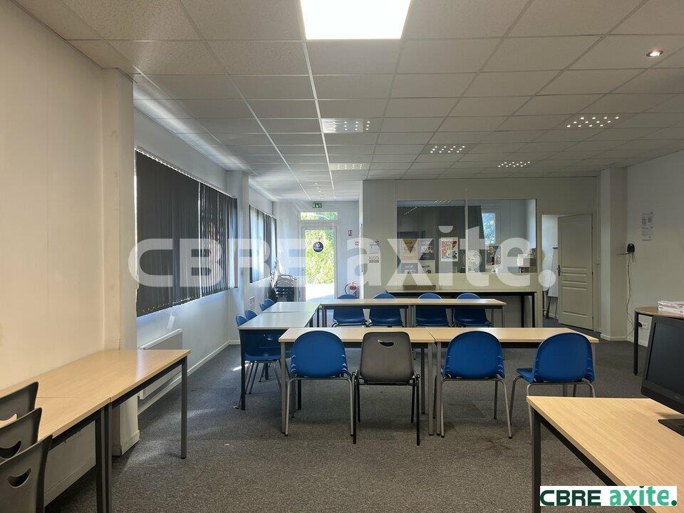 Bureau Location 38090 VILLEFONTAINE