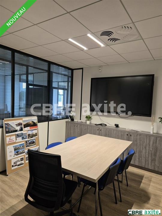 Bureau Location 38090 VAULX MILIEU