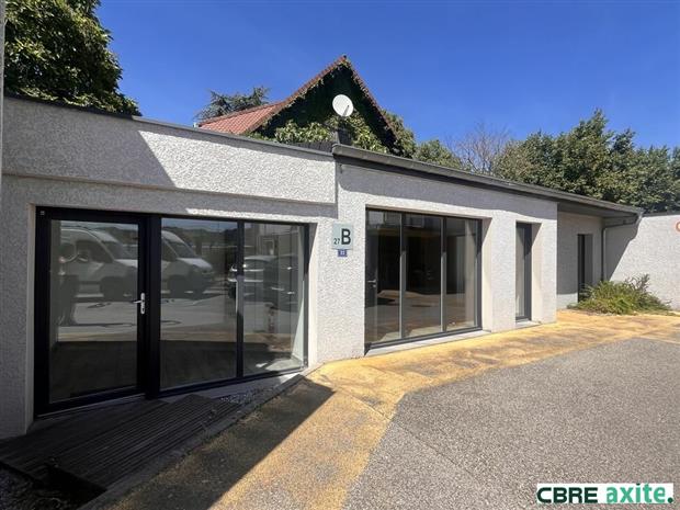 Commerce Location 38490 LES ABRETS EN DAUPHINÉ