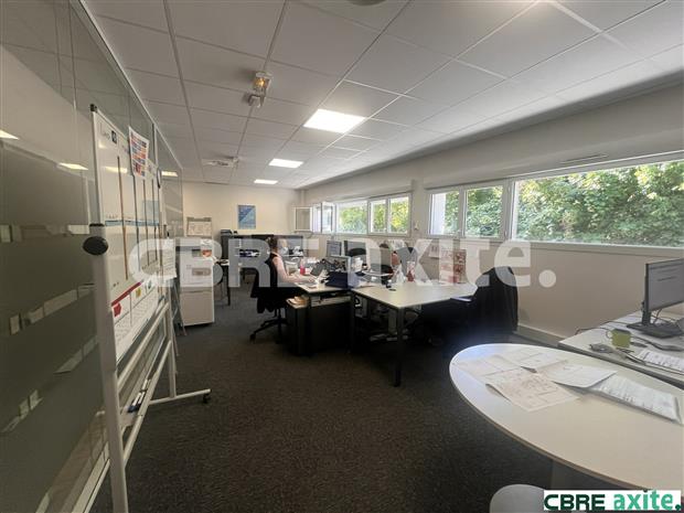 Bureau Location 38110 SAINT-JEAN-DE-SOUDAIN
