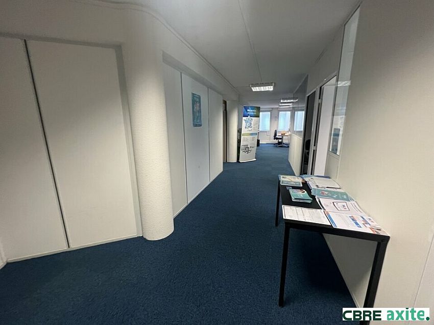 Bureau Location 38320 EYBENS