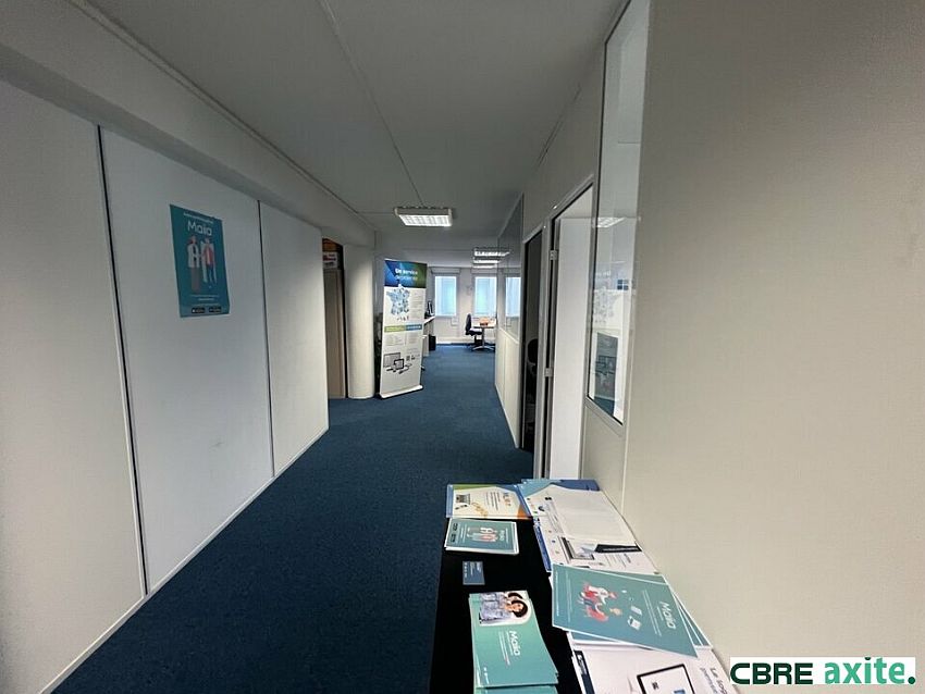 Bureau Location 38320 EYBENS