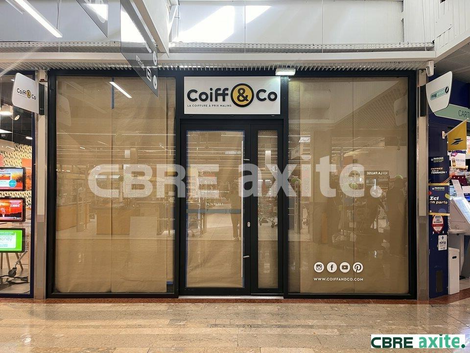 Commerce Location 38080 L ISLE D ABEAU