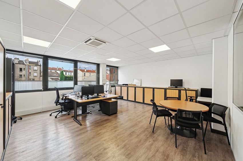 Local d'activités Location 94200 IVRY SUR SEINE