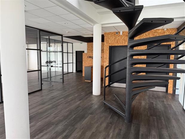 Local d'activités Location 77184 EMERAINVILLE