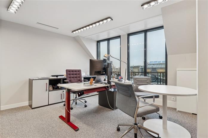 Bureau Location 75008 PARIS 1-5 RUE PAUL CEZANNE