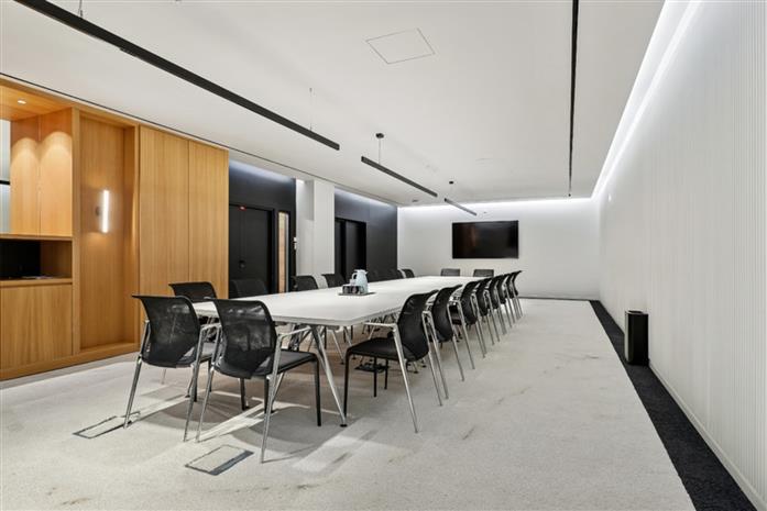 Bureau Location 75008 PARIS 1-5 RUE PAUL CEZANNE