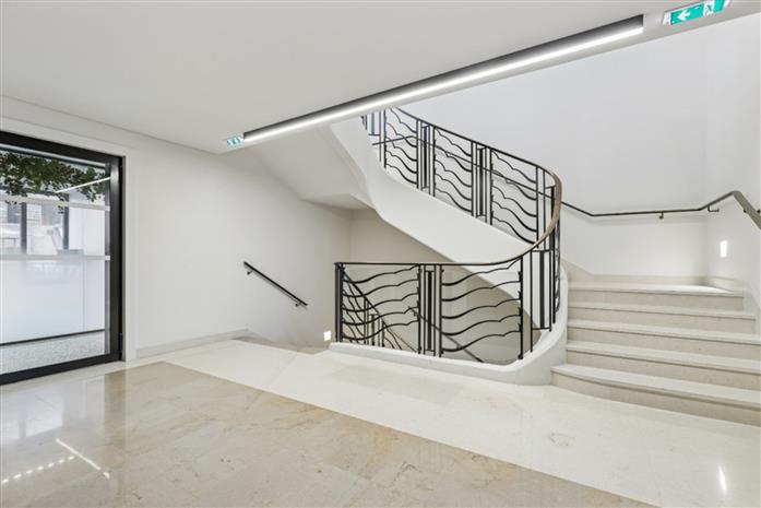 Bureau Location 75008 PARIS 1-5 RUE PAUL CEZANNE