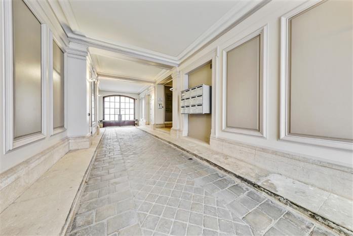 Bureau Location 75008 PARIS 37-39 RUE DE LA BIENFAISANCE