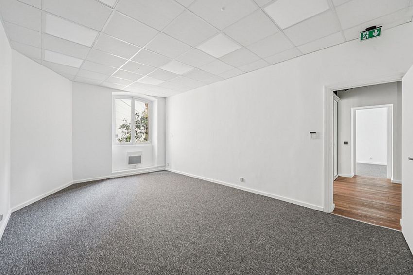 Bureau Location 75008 PARIS 37-39 RUE DE LA BIENFAISANCE