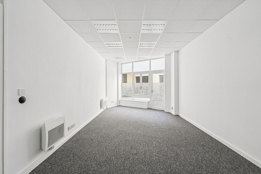 Bureau Location 75008 PARIS 37-39 RUE DE LA BIENFAISANCE
