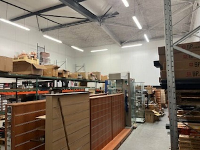 Commerce Location 30320 MARGUERITTES