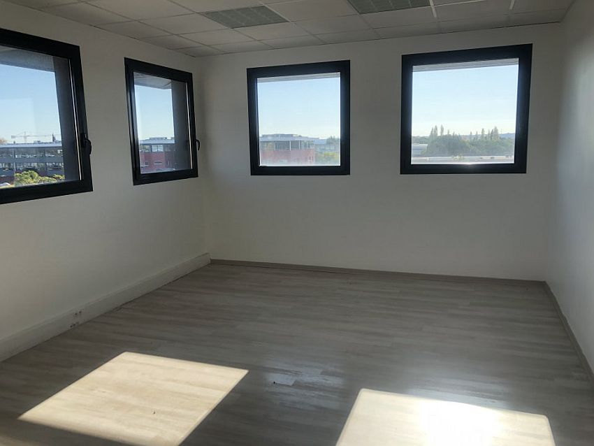 Bureau Location 30000 NIMES