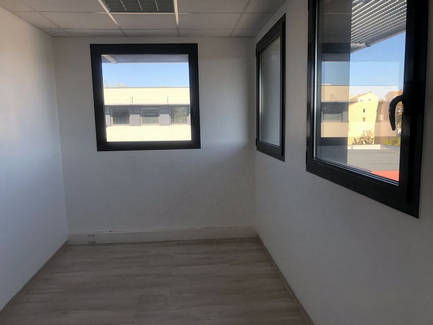 Bureau Location 30000 NIMES
