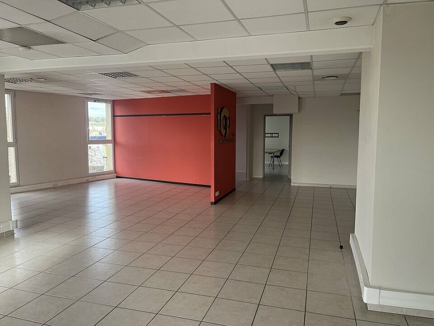 Bureau Location 30900 NIMES