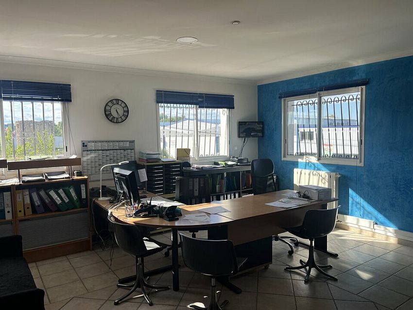 Local d'activités Vente 30190 SAINT-GENIÈS-DE-MALGOIRÈS