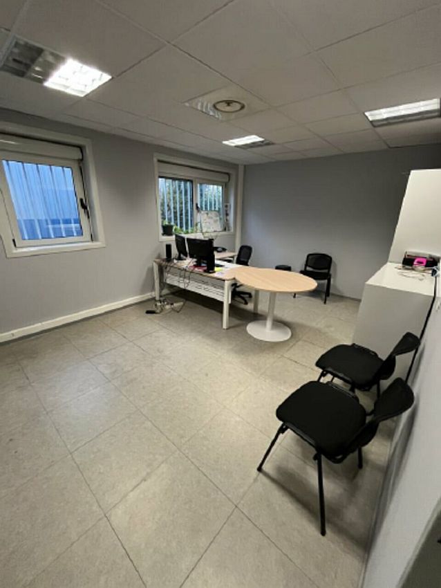 Local d'activités Location 30660 GALLARGUES LE MONTUEUX