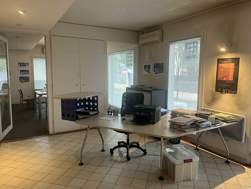 Commerce Vente 30900 NIMES