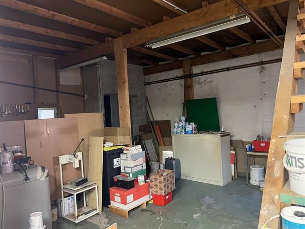 Commerce Vente 30200 BAGNOLS-SUR-CÈZE