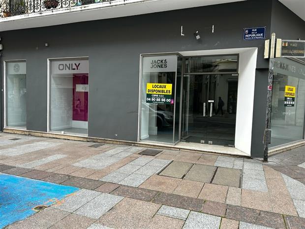 Commerce Location 84000 AVIGNON