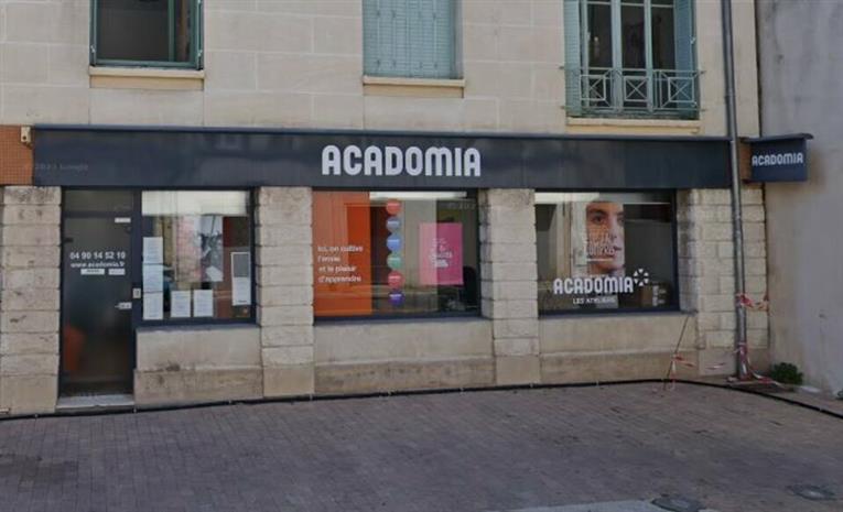 Commerce Location 84000 AVIGNON